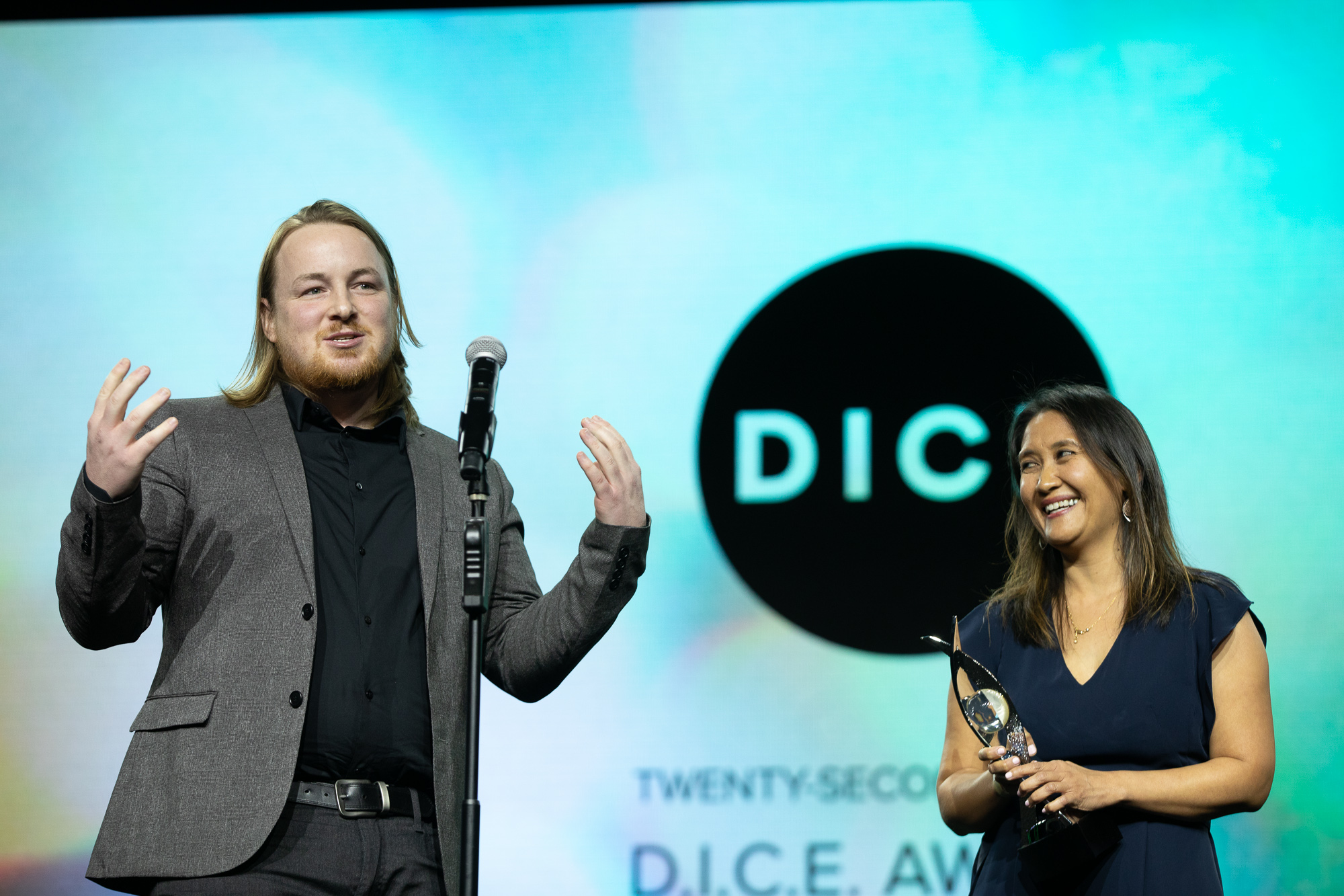 DICE AWARDS 2019 - Drunk Kratos 